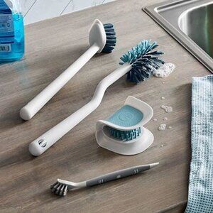 NIB~PAMPERED CHEF~4PC Kitchen Cleaning Brush Set